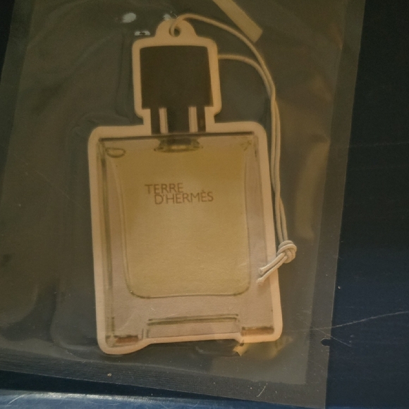 5 Various Air Car Fresheners - Picture 3 of 6